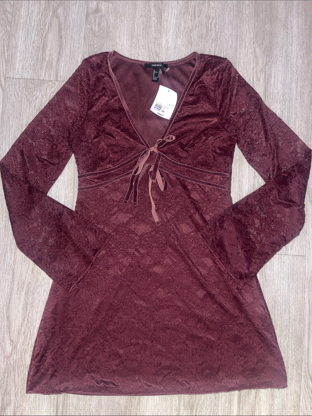 NWT! Forever 21 Women’s Burgundy Lace Bell Sleeve Dress Medium